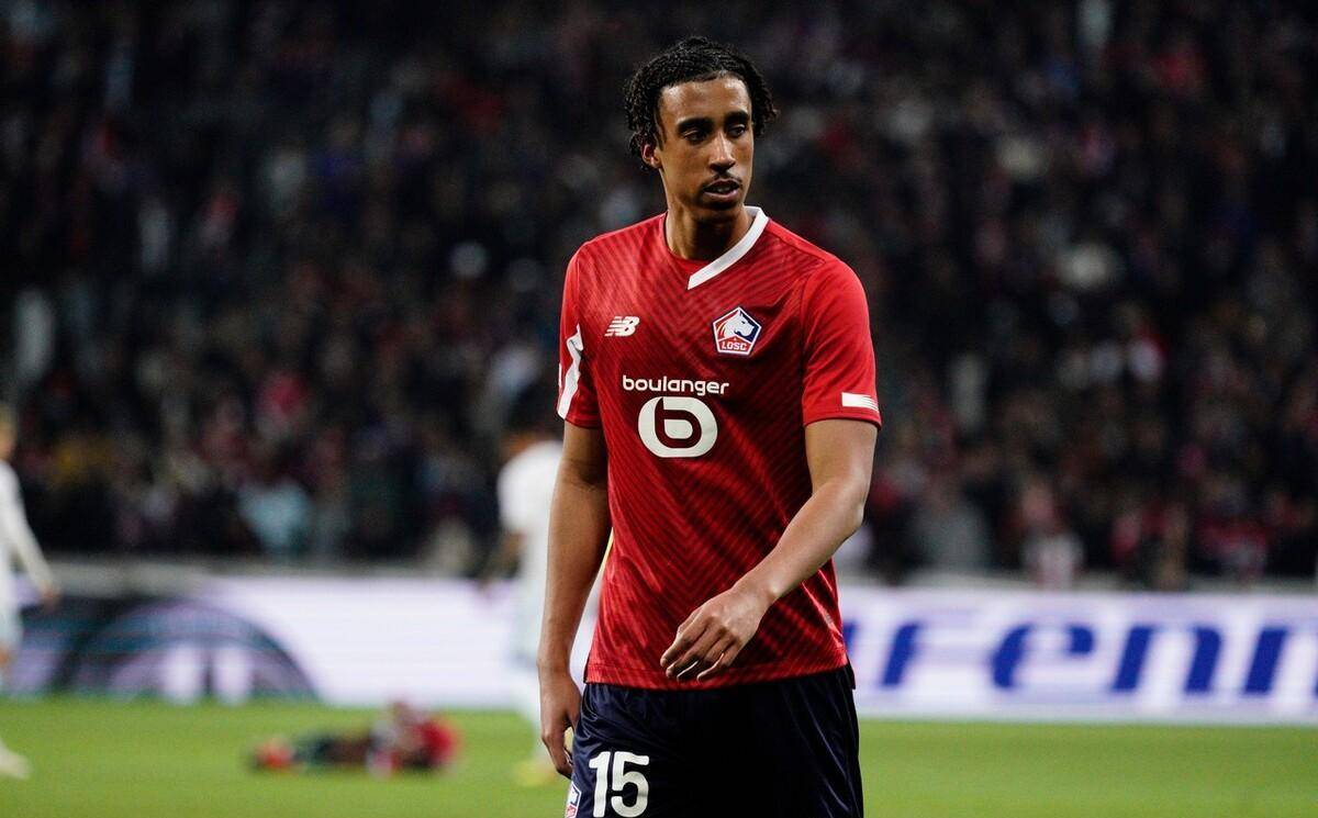 曼联7000万中卫太软已成对手攻击目标！防守接连犯错，阿莫林解释原因